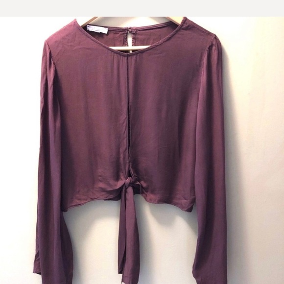 AEO Don’t Ask Why Italian Made Tie Front Cropped Top OS - Picture 1 of 7